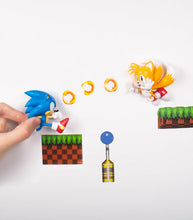 Load image into Gallery viewer, Sonic The Hedgehog Comic Ons wall figures and decals of Sonic and Tails, featuring dynamic poses and vibrant details.
