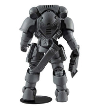 Load image into Gallery viewer, Warhammer 40k Space Marine Reiver From the back
