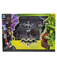 Load image into Gallery viewer, Batman Femmes Fatales Eaglemoss Masterpiece Collection
