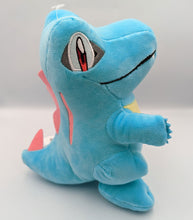 Load image into Gallery viewer, Totodile 8&quot; Plush Pokemon side on shot
