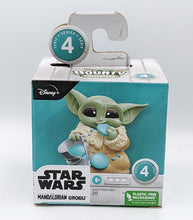 Load image into Gallery viewer, Star Wars The Bounty Collection Series 4 - Cookie Eating
